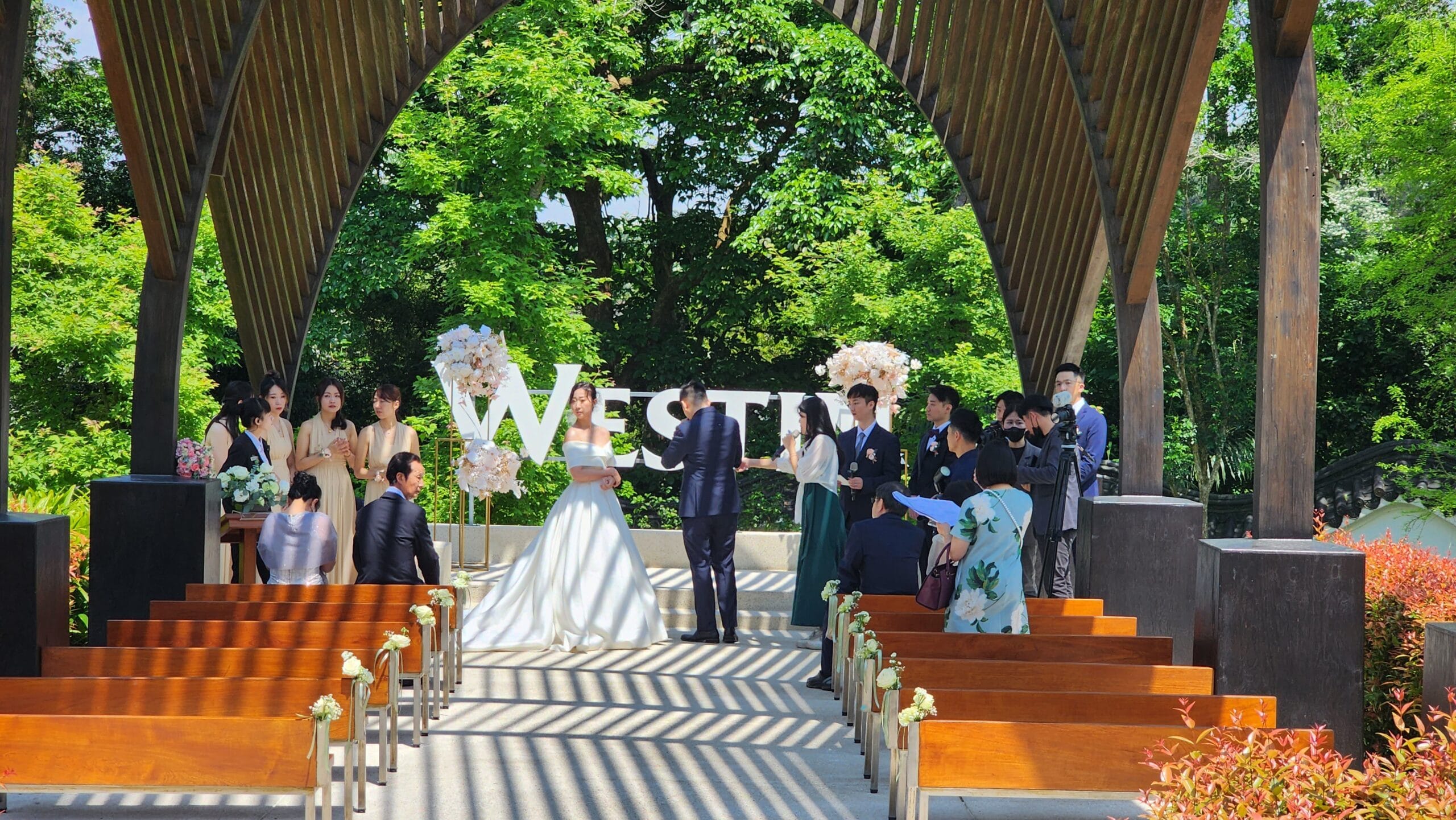 戶外婚禮現場與樂團演出規劃