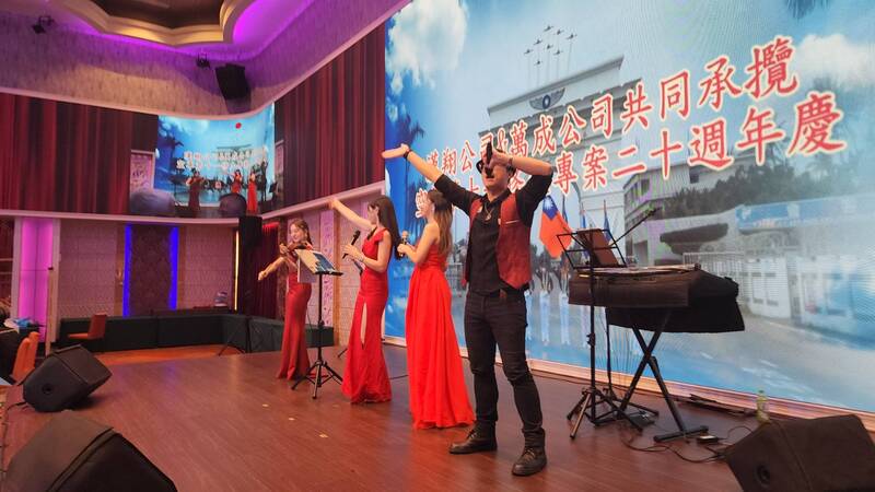 漢翔與萬成公司高雄岡山餐會現場 04