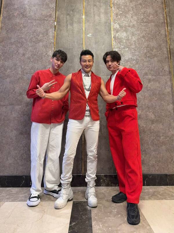 宏保家賀尾牙桃園鉑宴會館三人樂團演出